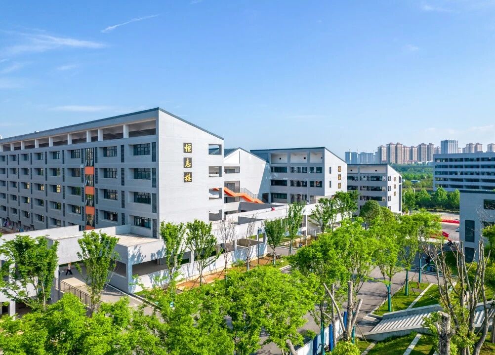 好博真人网站本学期第2周放假工作安排